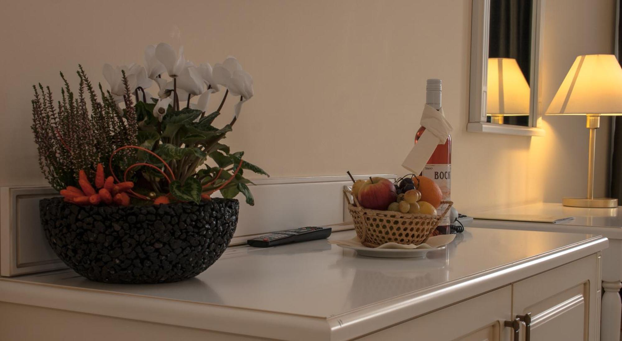 Calimbra Wellness Hotel Superior Miskolc Ngoại thất bức ảnh