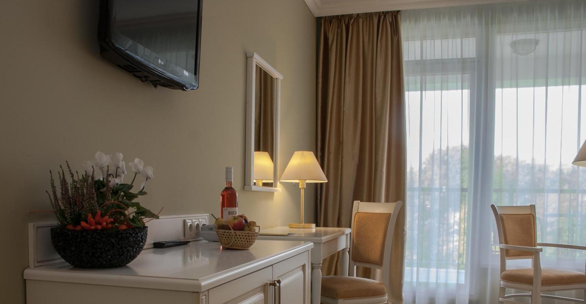 Calimbra Wellness Hotel Superior Miskolc Ngoại thất bức ảnh