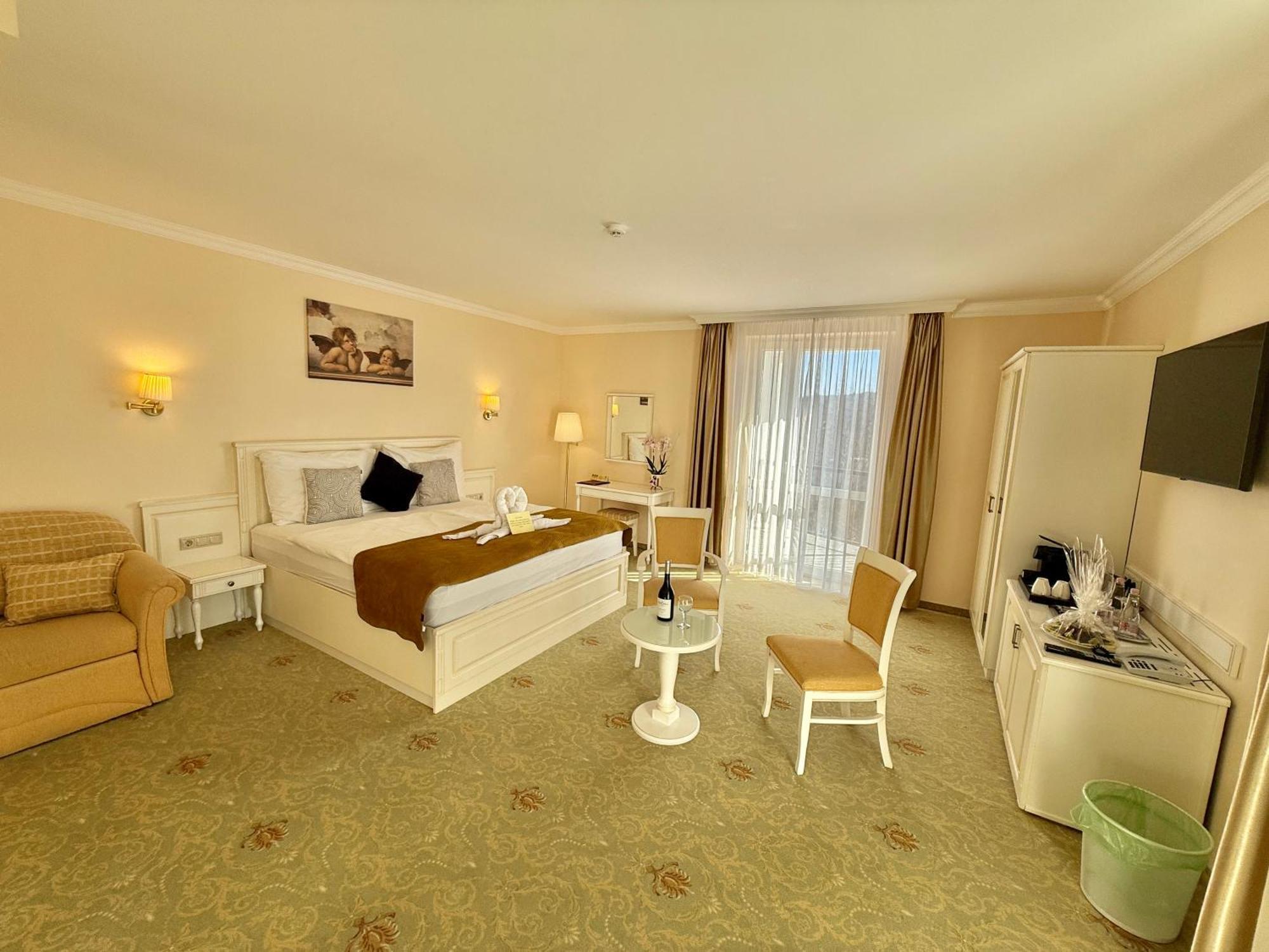 Calimbra Wellness Hotel Superior Miskolc Ngoại thất bức ảnh