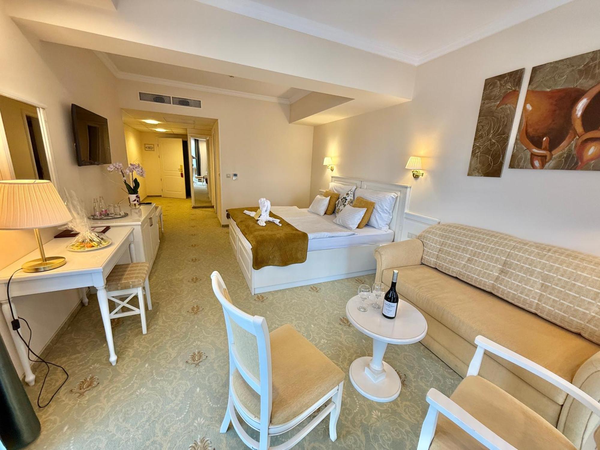 Calimbra Wellness Hotel Superior Miskolc Ngoại thất bức ảnh