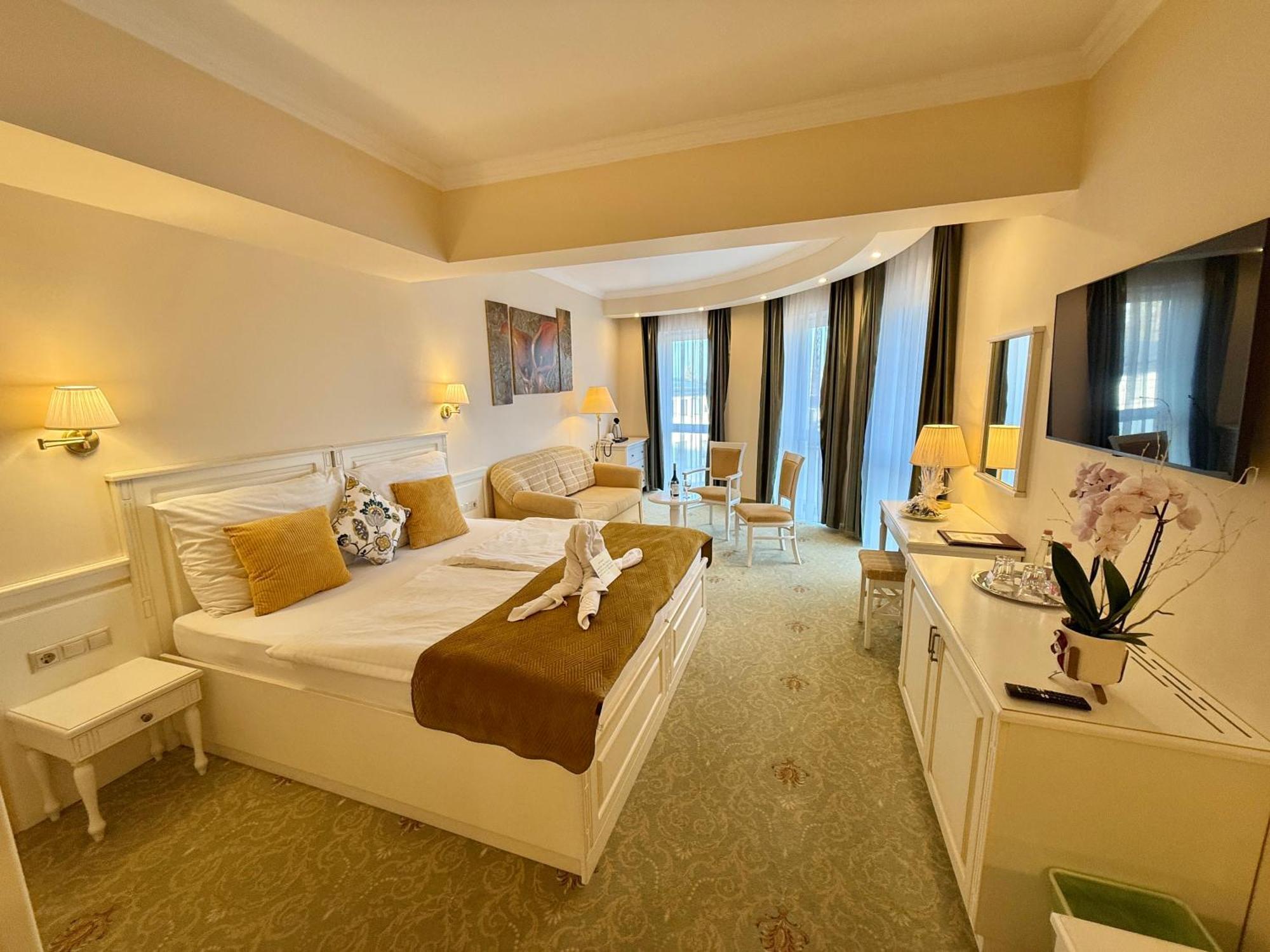 Calimbra Wellness Hotel Superior Miskolc Ngoại thất bức ảnh
