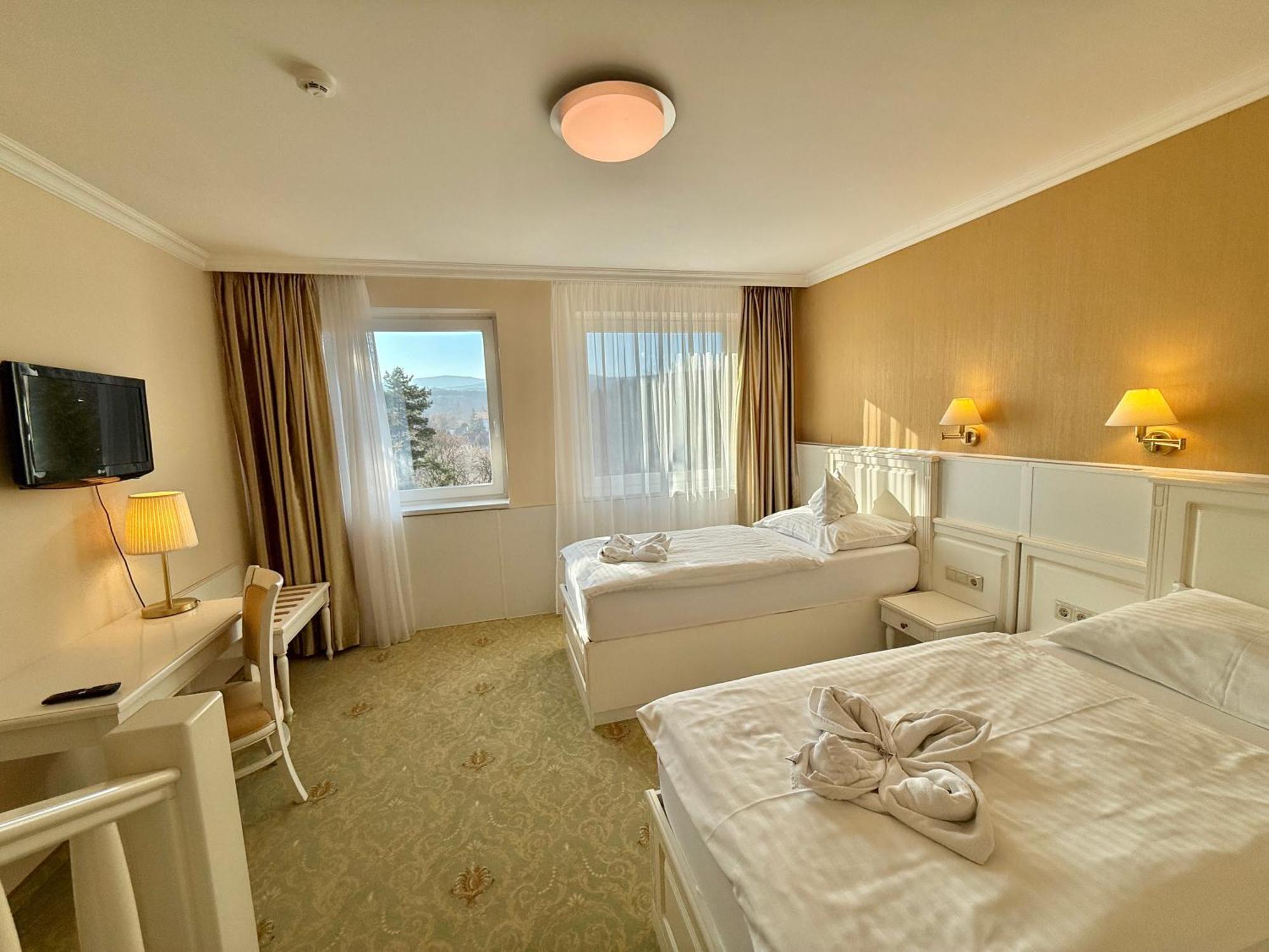 Calimbra Wellness Hotel Superior Miskolc Ngoại thất bức ảnh