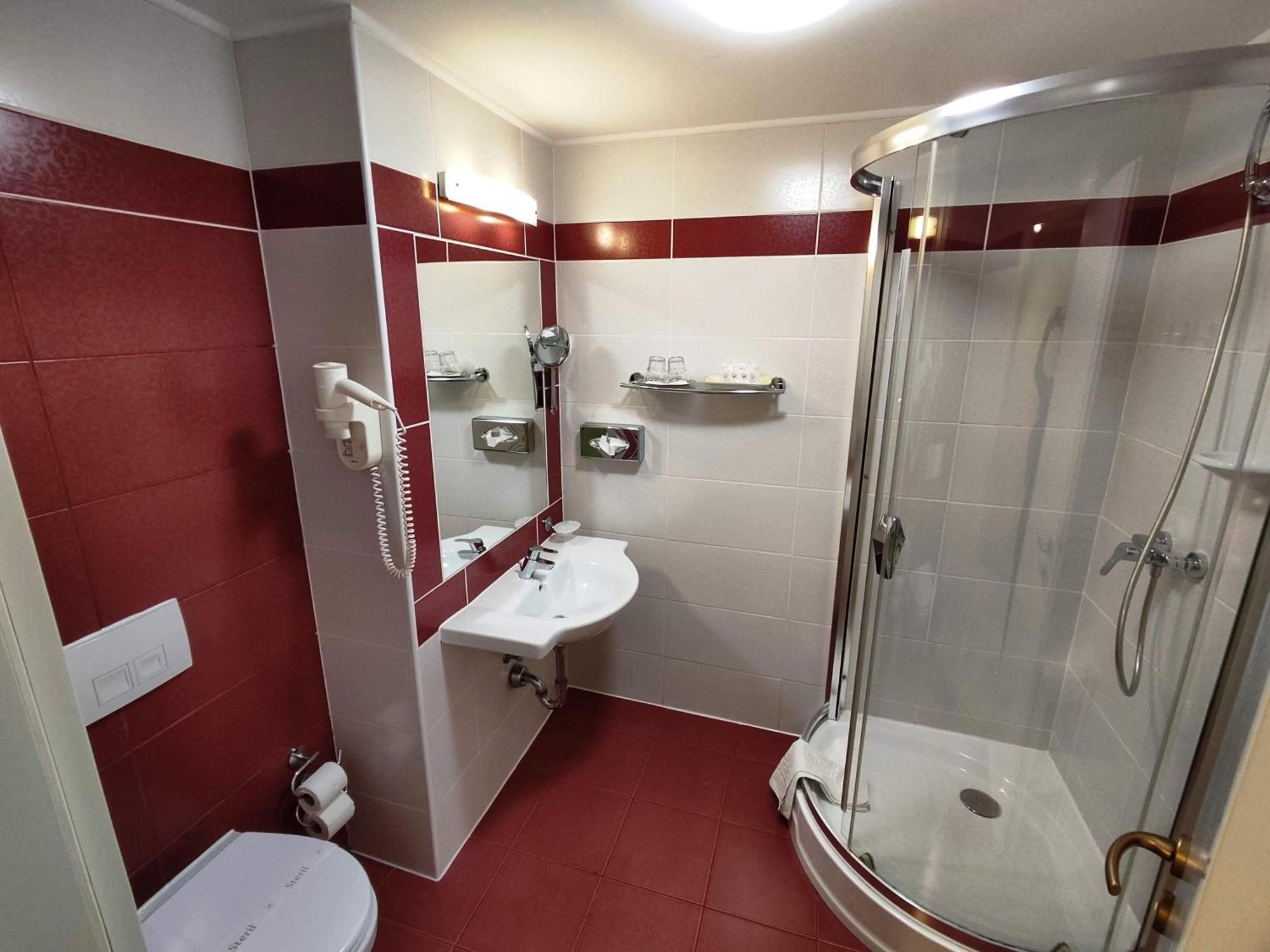 Calimbra Wellness Hotel Superior Miskolc Ngoại thất bức ảnh