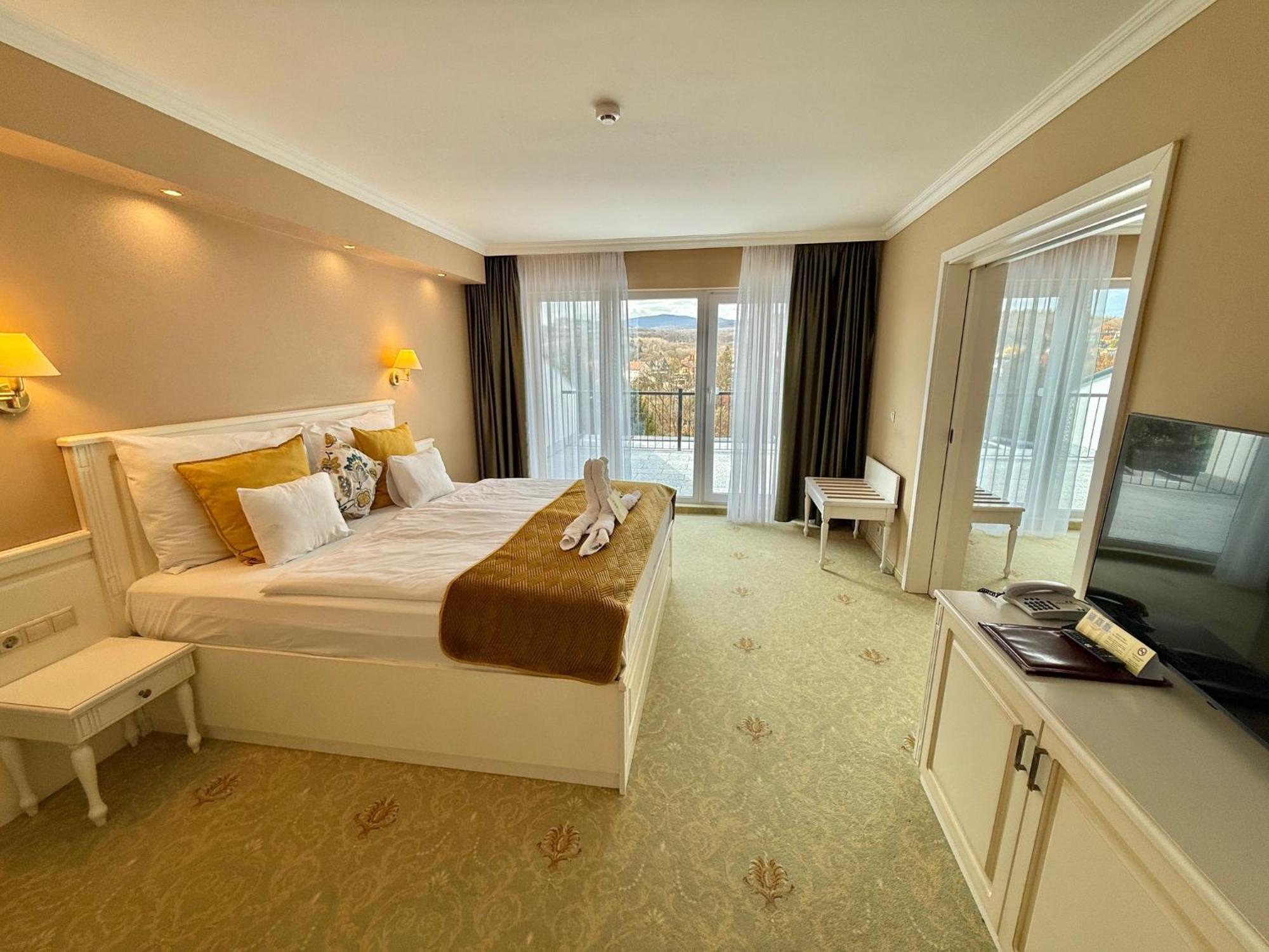 Calimbra Wellness Hotel Superior Miskolc Ngoại thất bức ảnh